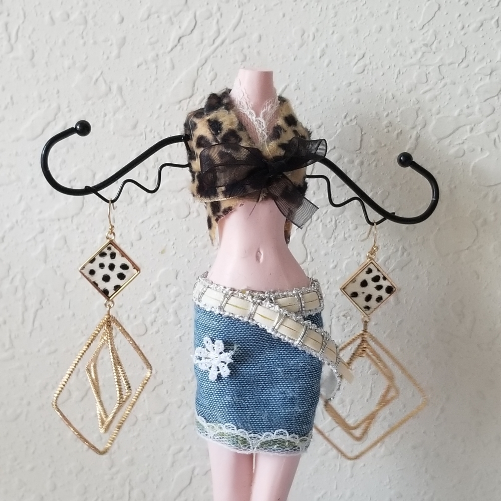 Leather Anthropologi Spotted Dangling Gold Earrings  New